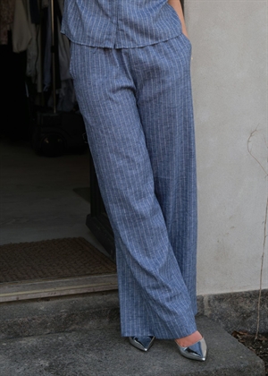 Heifa Emb stripe buks Blue Neo Noir 